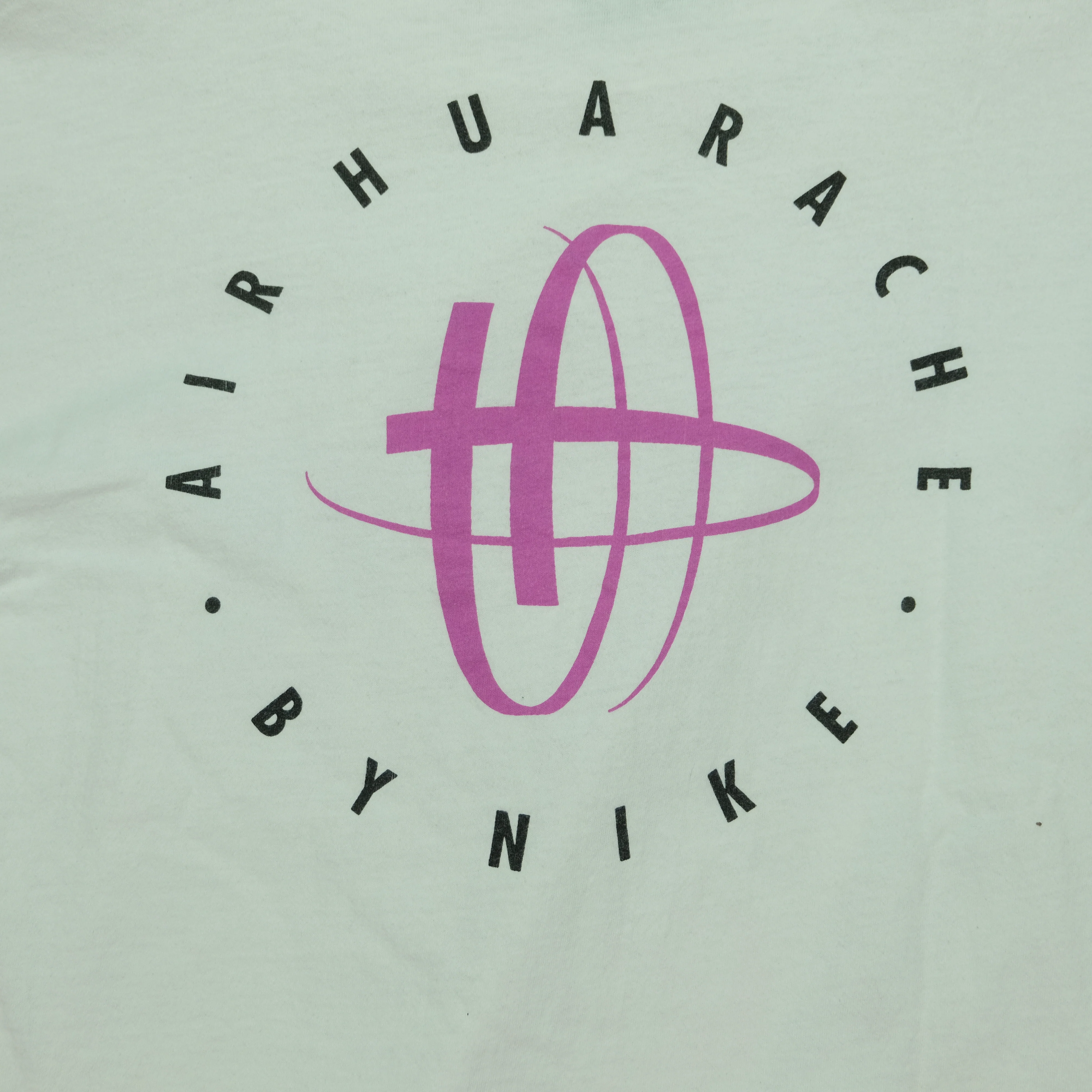 Vintage NIKE Chicago Marathon Air Huarache Spell Out Swoosh T Shirt 90s White L - Image 5