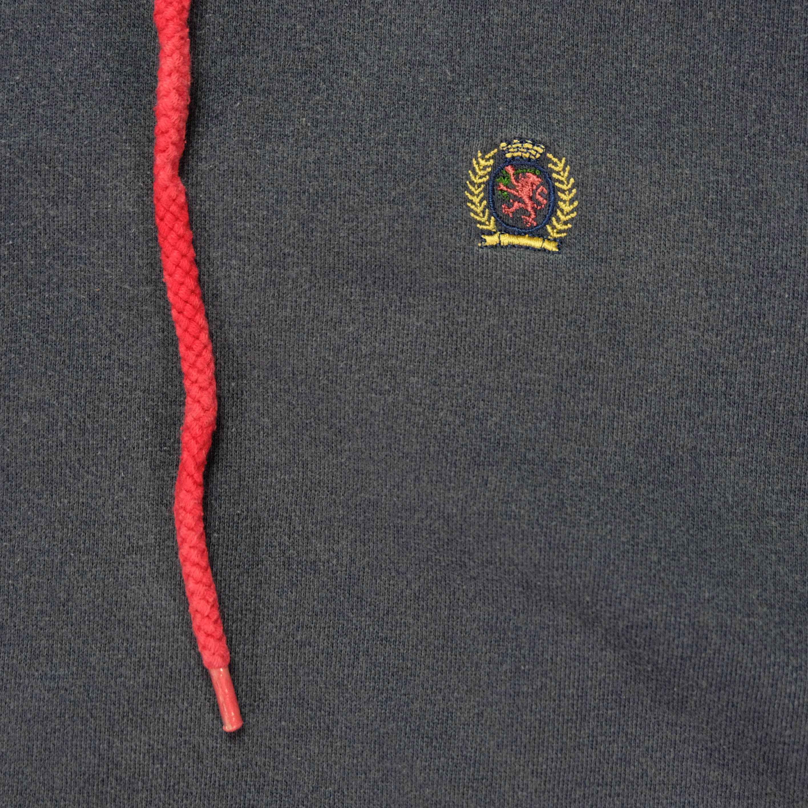 Vintage TOMMY HILFIGER Lion Crest Spell Out Flag Hoodie Sweatshirt 90s Navy Red XL - Image 3